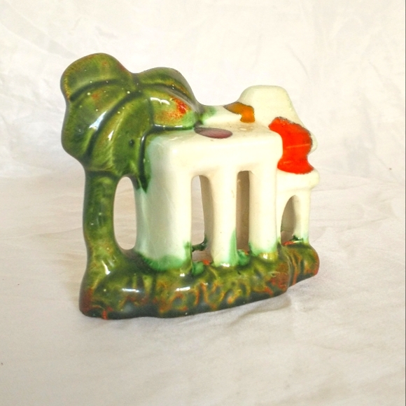 Vintage Pagoda - Aquarium Decor - Japan